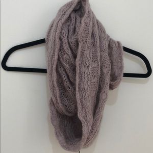 Knit scarf